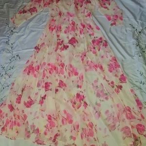 Floral chiffon maxi dress longsleeved